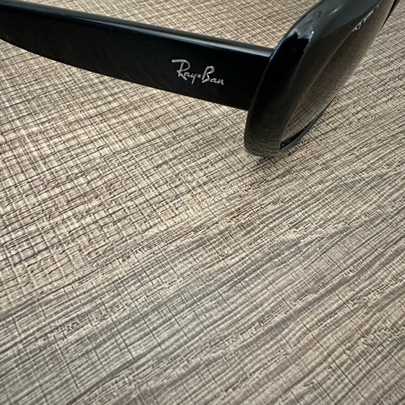 Ray-Ban Sunglasses RB4325 - Picture 5 of 7